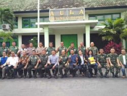 Suasana rapat koordinasi Gowes dalam peringati HUT ke 56 Kostrad. deny 2