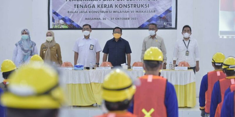 Anggota Komisi V, DPR RI Muhammad Fauzi membuka pembekalan dan uji sertifikasi tenaga kerja konstruksi