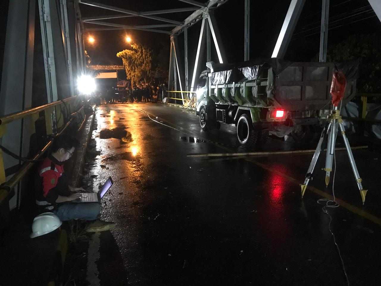 Uji Beban Jembatan Sungai Battang, Andi Sudirman: Mari Doakan Berjalan Baik