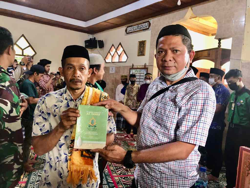 IJTI Bersama Yayasan Indonesia Damai Mengaji Berbagi AL-Qur'an di Lokasi Pesugihan