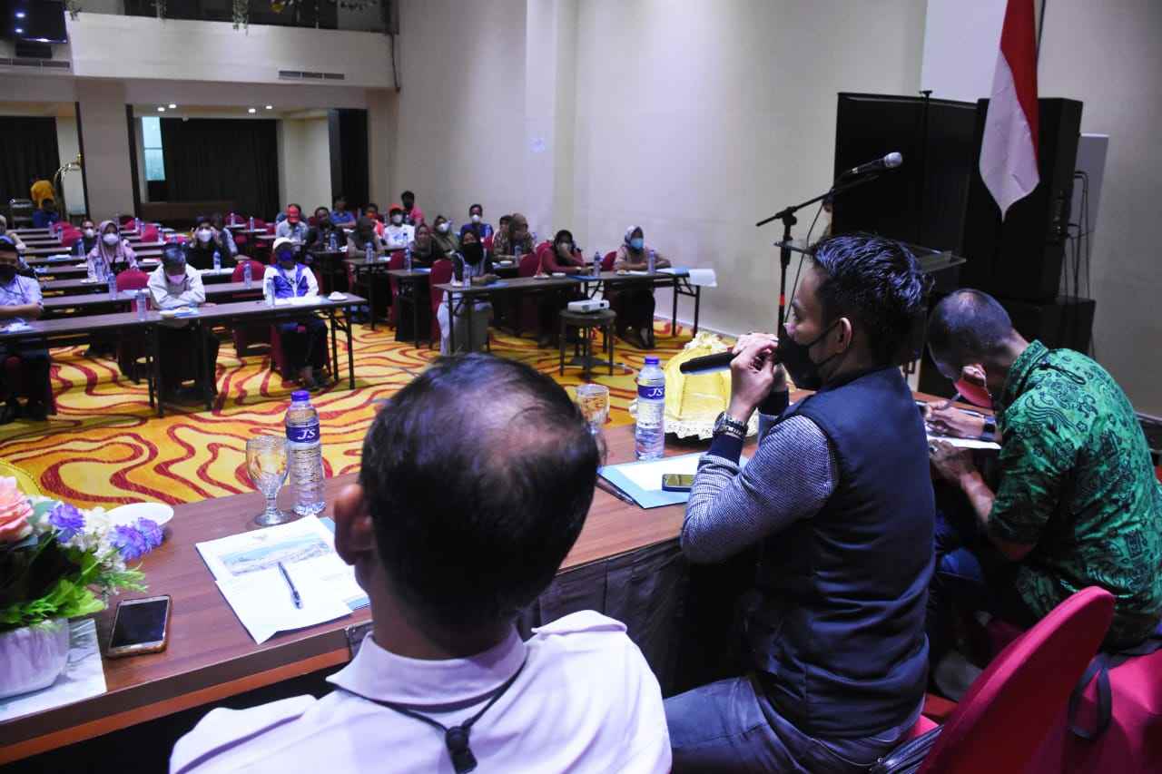 Ajid Minta Pemkot Makassar Tuntaskan Persoalan Listrik di Barrang Caddi