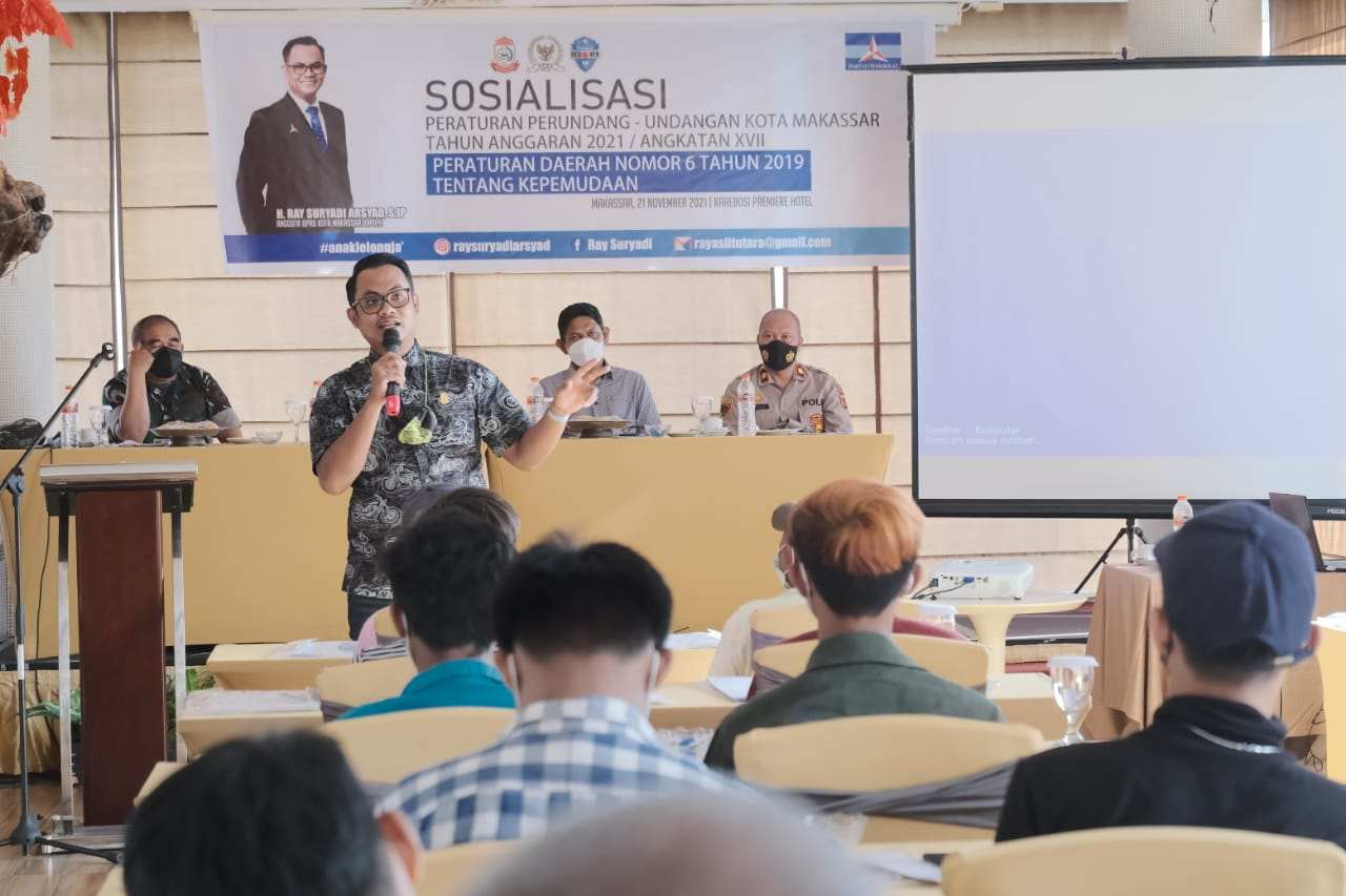 Legislator Makassar Ray Suryadi Beri Motivasi Pemuda Lewat Perda Kepemudaan
