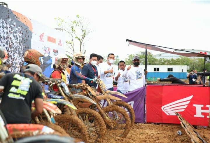 Danny Buka Tournament Grasstrack Dan Motocross 2021 Yang Diikuti 150 Pembalap