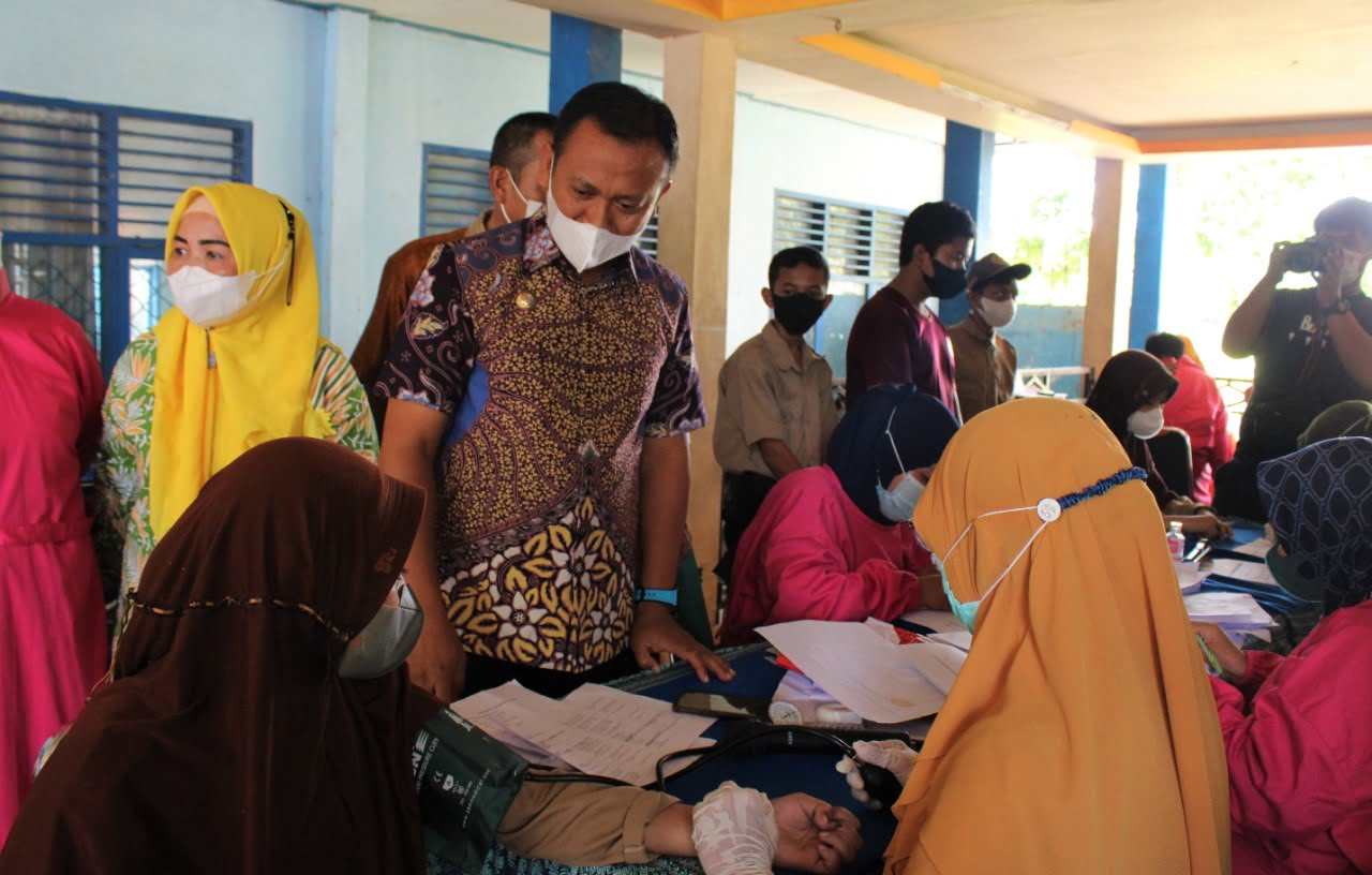 Pemkab Takalar-TNI-Polri Gelar Vaksin Massal di 10 Kecamatan