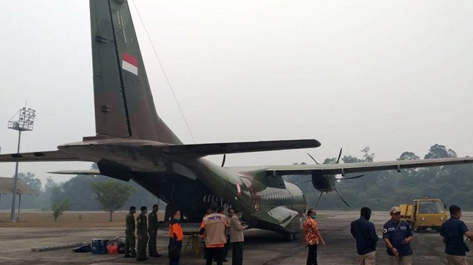 Cegah Hujan di Sirkuit Mandalika, Pesawat Casa Tabur Tiga Ton Garam