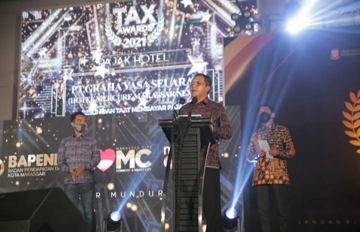 Di Tax Awards 2021, Danny Optimis Picu Pendapatan Makassar di Tahun 2022