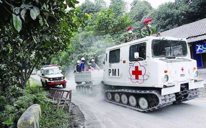 Erupsi Gunung Semeru, PMI Pusat Kerahkan 2 Unit Kendaraan Hagdlund ke Lumajang