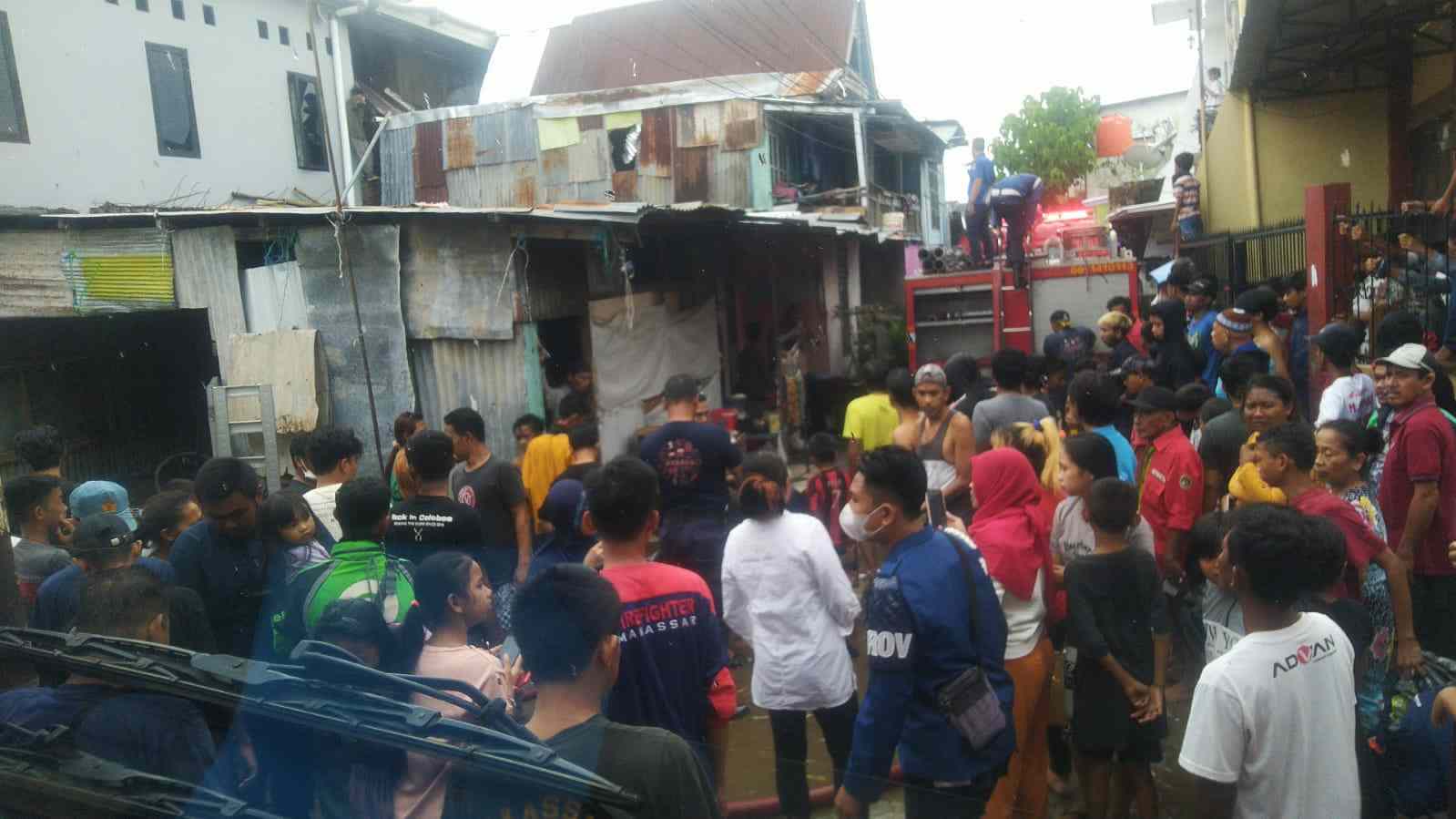 Kebakaran Terjadi di Wilayah Padat Penduduk Makassar