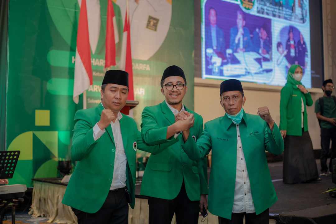Resmi Dilantik Jadi Ketua : Khairul Amran Ketua Partai Termuda