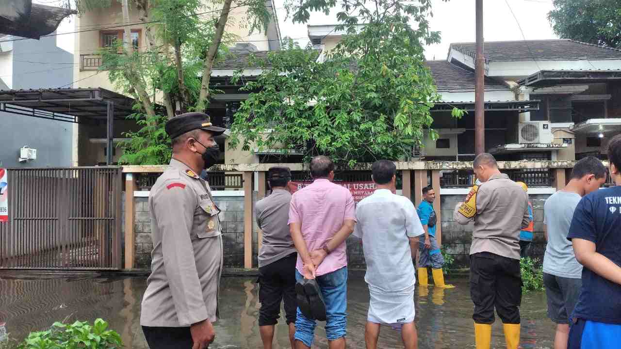 Banjir di Makassar Memakan Korban Jiwa Akibat Kesetrum Arus Listrik