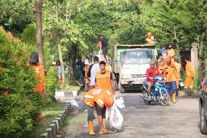 Sekcam Rappocini Pantau Kerja Bakti Jumat Bersih