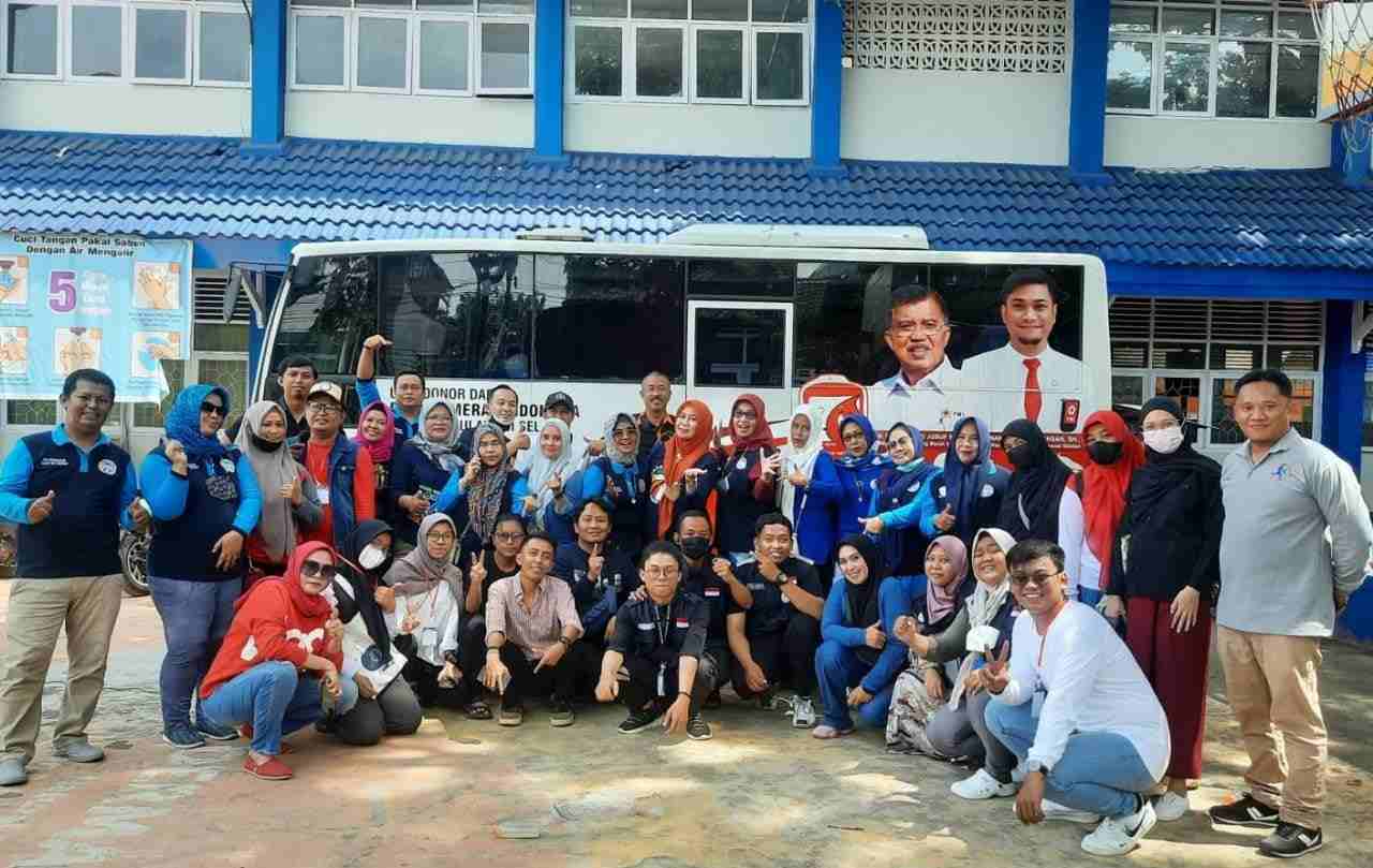 Bersama UTD PMI Sulsel dan Pahlawan Darah, IKA SMPN 7 Makassar Gelar Donor Darah