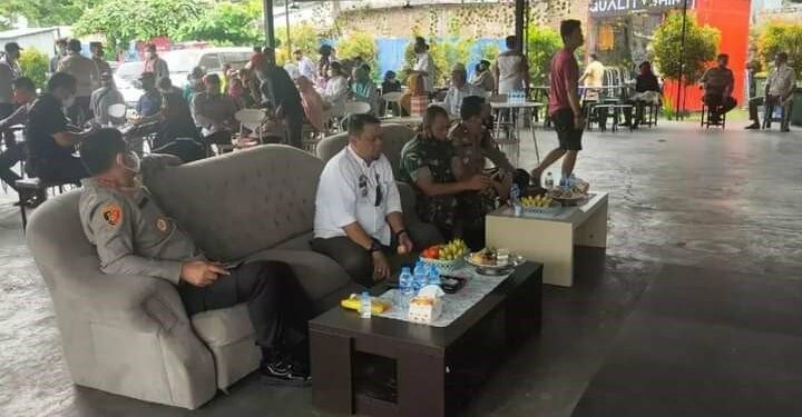 Vaksin Goes To Warkop Polrestabes Makassar, Camat Rappocini: Ini Bentuk Kolaborasi