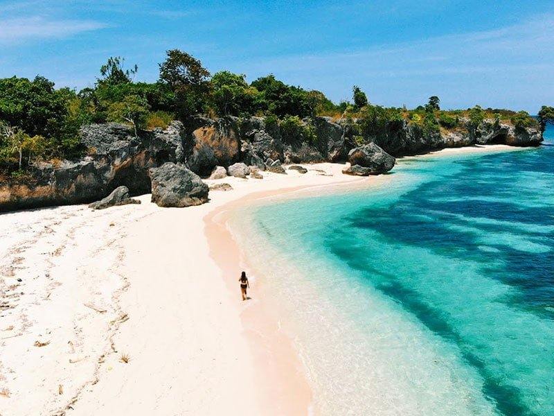 Keindahan Pasir Putih Kawasan Wisata Pantai Tanjung Bira Bulukumba
