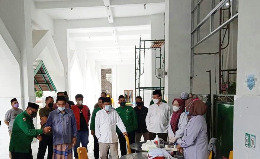 Usai Salat Jum'at di Almarkas, JK Sempatkan Tinjau Donor Darah PMI Makassar