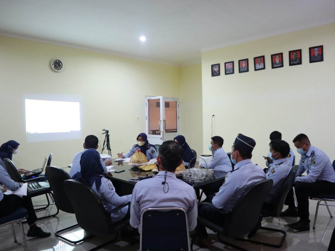 Tim Pembangunan Zona Integritas Rudenim Makassar Rapat Penyusunan Rencana Kerja dan Target Prioritas