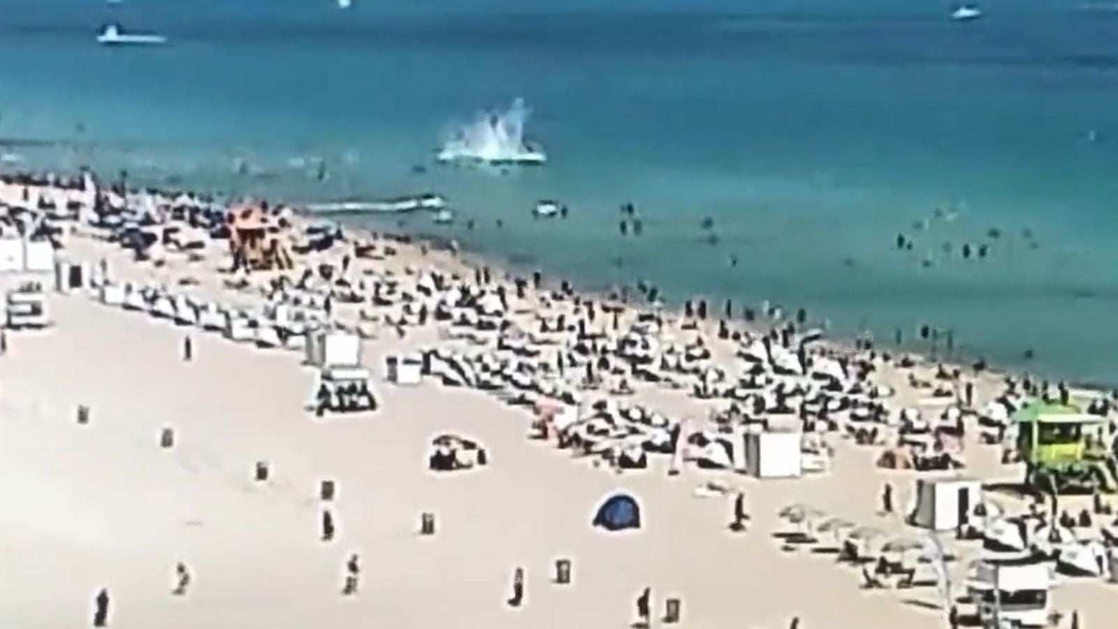 Video Kecelakaan Helikopter di Pantai Miami Ramai Pengunjung: Dua Orang Terluka