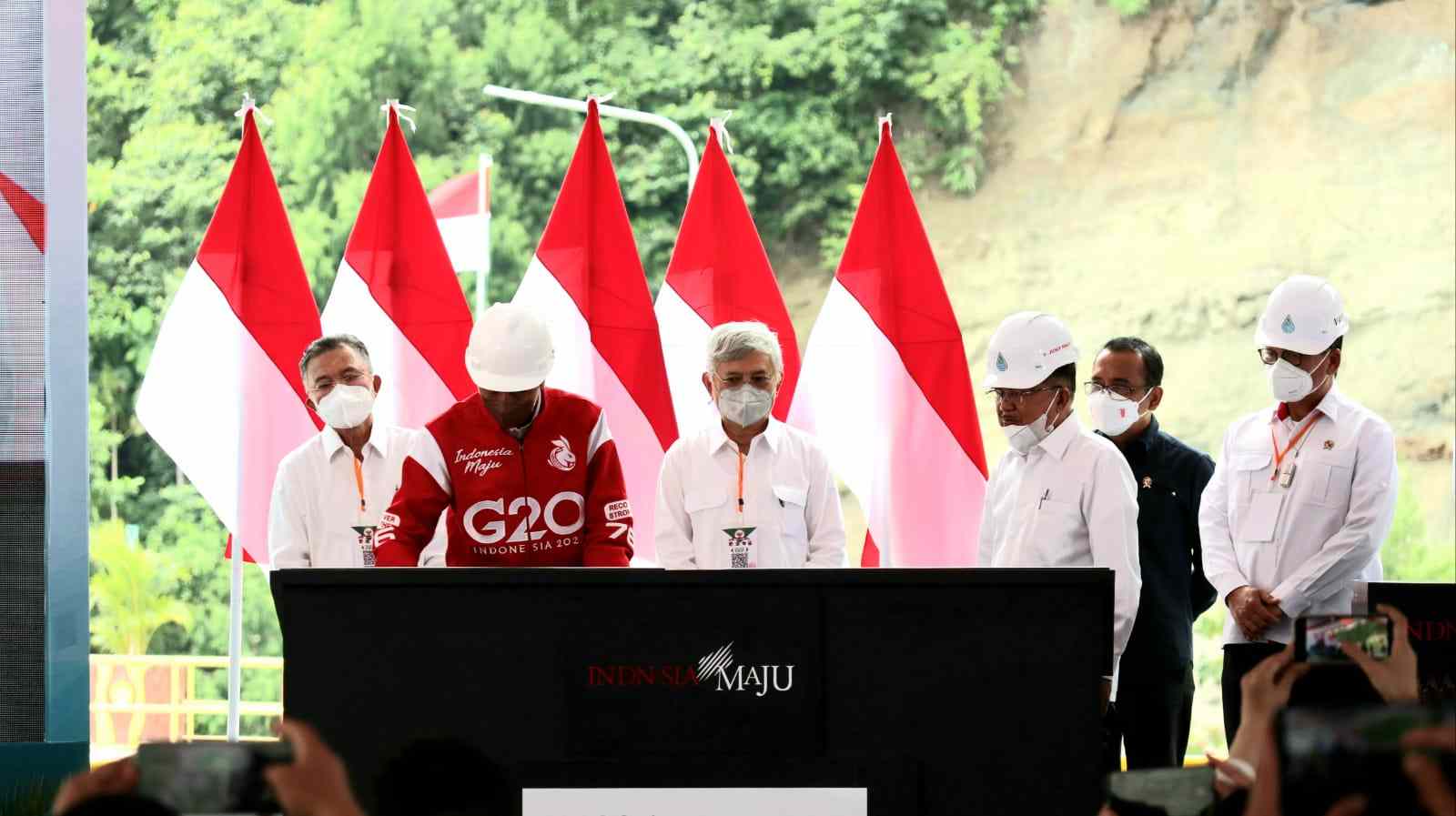 Presiden Jokowi Resmikan PLTA Poso dan PLTA Malea
