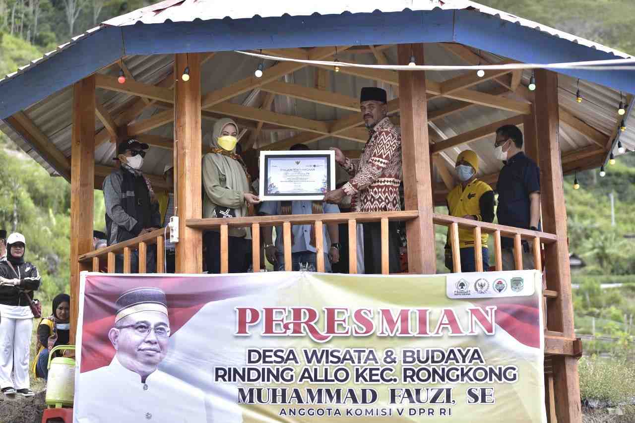 Anggota DPR Muh Fauzi Berharap Desa Wisata Rinding Allo Topang Ekonomi Masyarakat