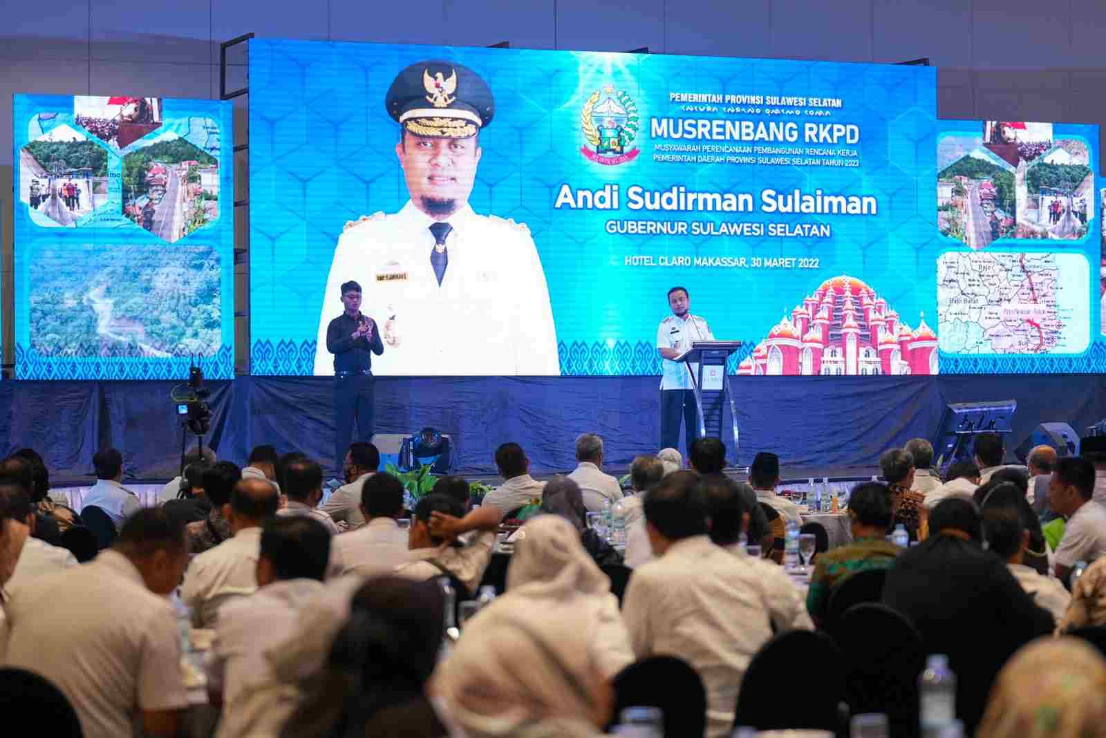 Gubernur Sulawesi Selatan Andi Sudirman Sulaiman membuka Musyawarah Perencanaan Pembangunan (Musrembang) Daerah dalam Rencana Kerja Pemerintah Daerah (RKPD)