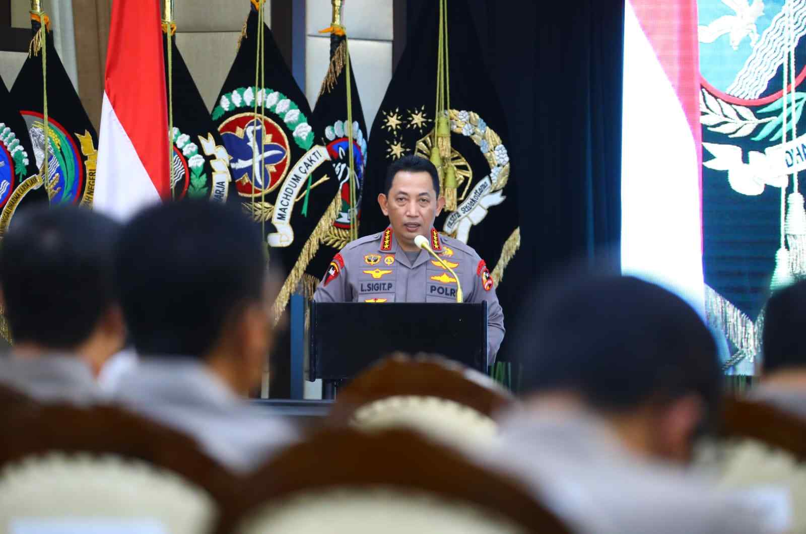 Kapolri, Jenderal Listyo Sigit Prabowo dalam Rapat Kerja Teknis (rakernis) gabungan beberapa satuan kerja (satker) di Rupatama Polri, Jakarta Selatan