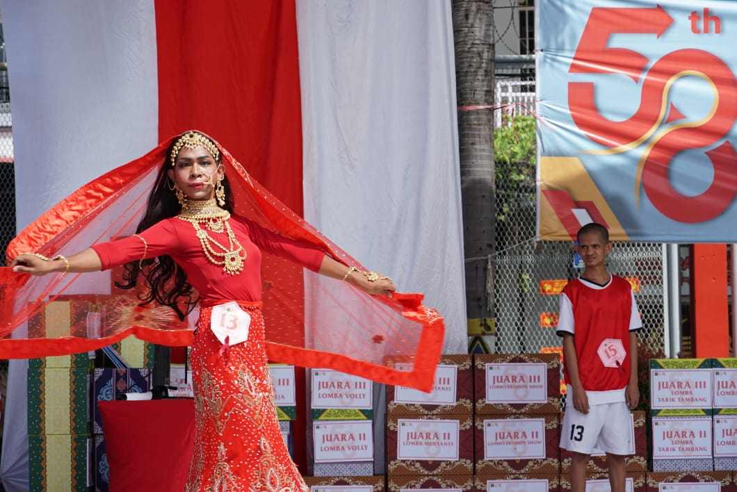 Fashion Show Warga Binaan Rutan Makassar Ramaikan HBP Ke-58