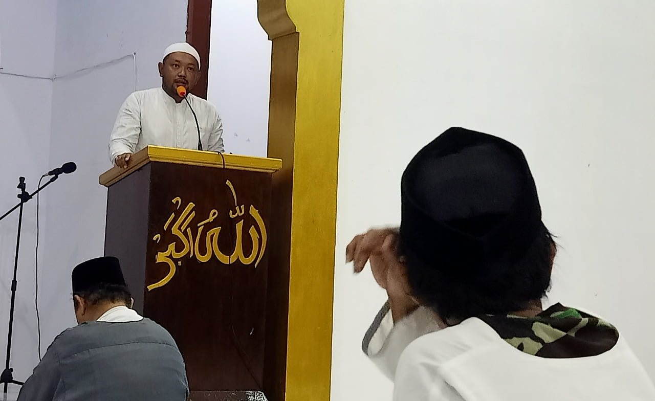 Bawakan Ceramah Tarawih, Plt Kadinsos Lutra: 5 Pelajaran di Bulan Ramadhan