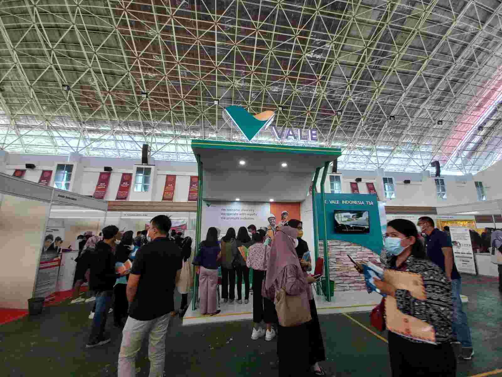 Hadir di Unhas Career Expo Stand PT Vale Indonesia Banjir Pengunjung
