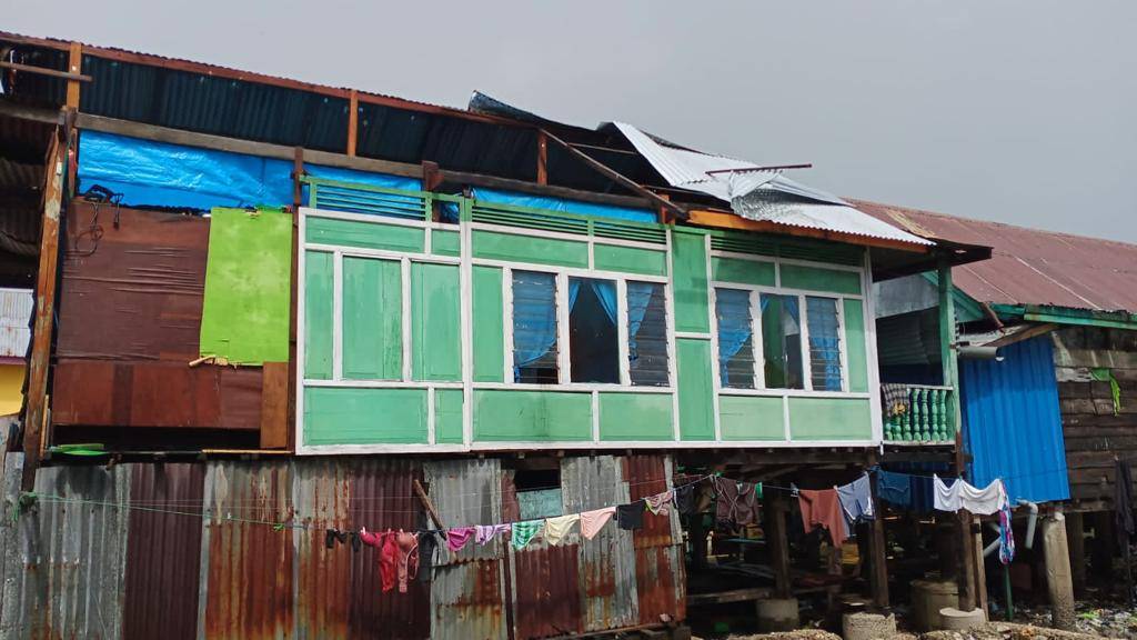 27 Rumah Terkena Angin Puting Beliung, Gubernur Sulsel Kirim Bantuan