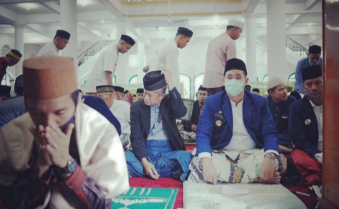 Bupati Pangkep Bersama OPD Sahalat Id di Masjid Jami Nurul Jihad