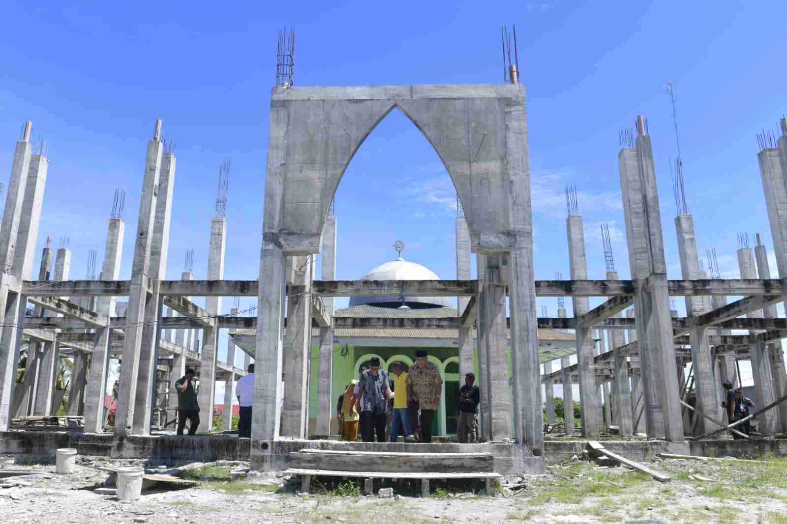 Kisah Masjid Abdullah, dan Mertua IAS di Malangke