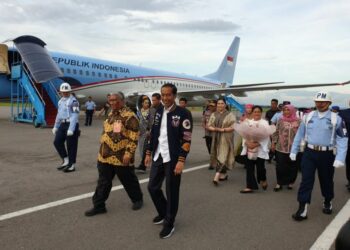 Kunker Jokowi ke Sultra Serahkan Langsung BLT
