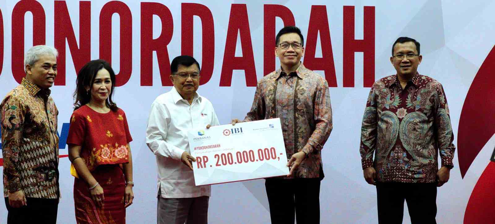 Ketua Umum Palang Merah Indonesia (PMI) Jusuf Kalla (JK) Hadiri Donor Darah Ikatan Bankir Indonesia