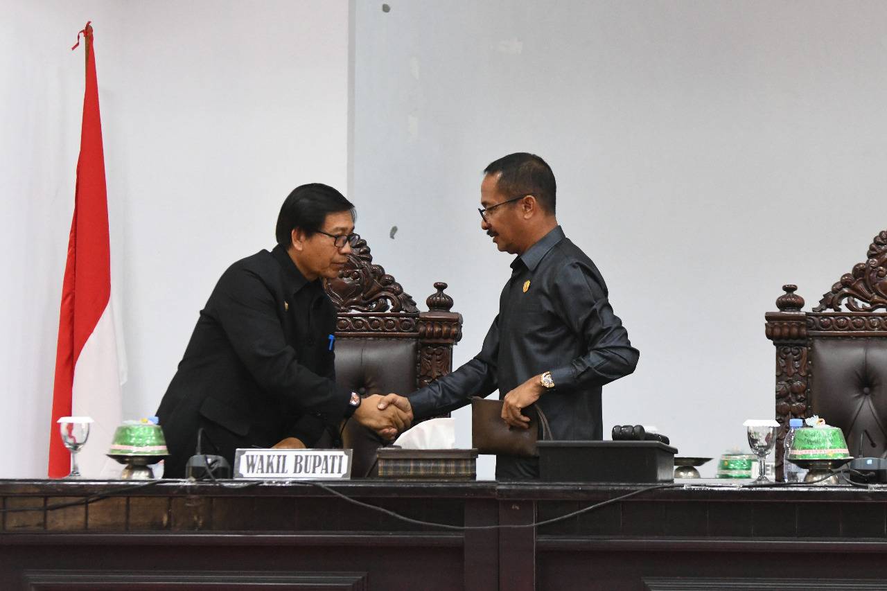 Pemda dan DPRD Lutra Setujui Ranperda P-APBD 2022