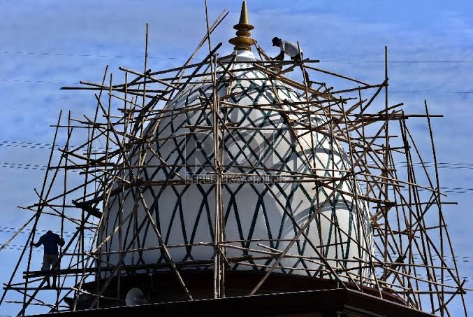 Gubernur Sulsel Kunjungi Lokasi Pembangunan Masjid Terapung Bira