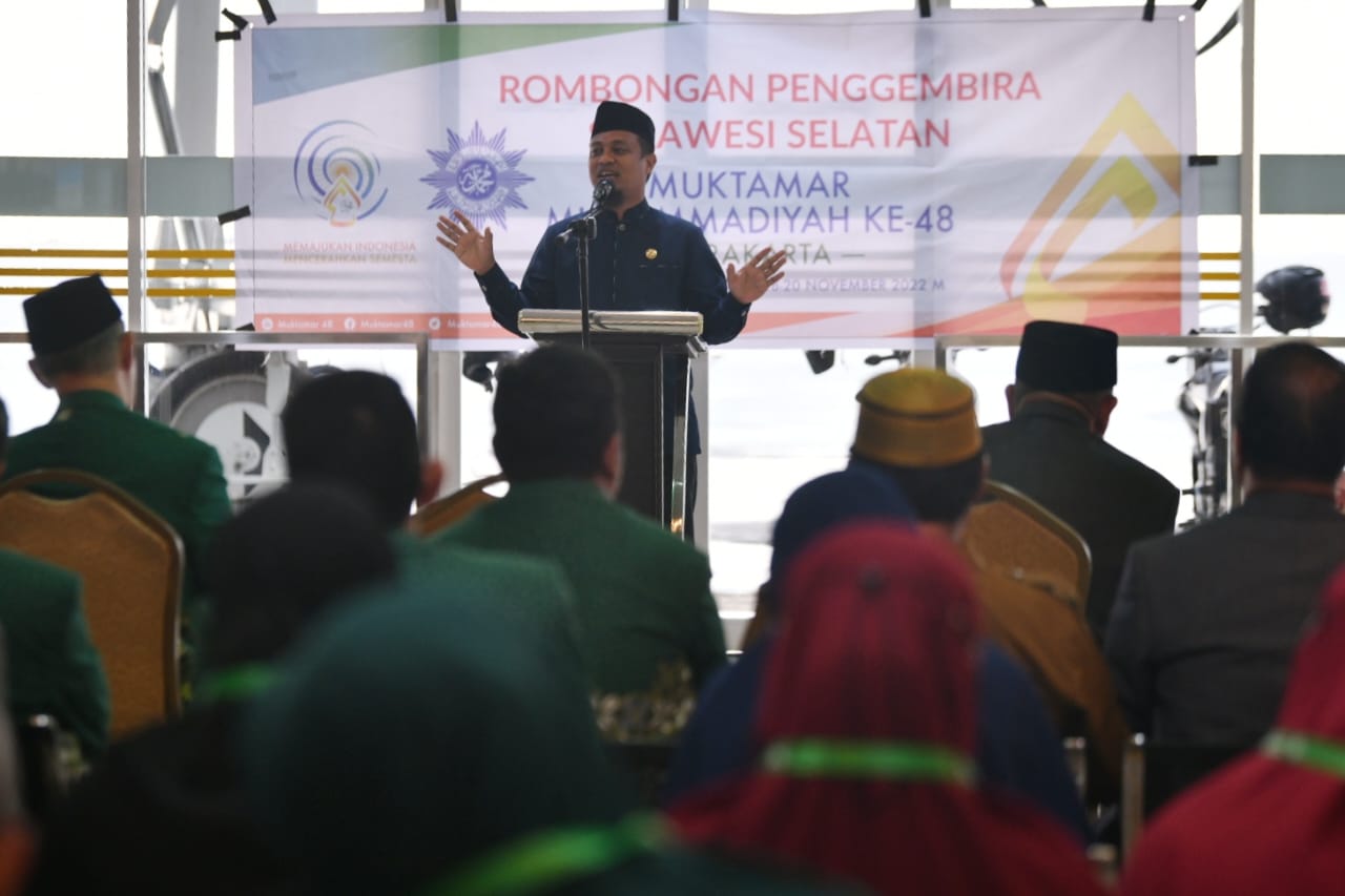 Gubernur Sulsel Lepas Peserta dan Penggembira Muktamar Muhammadiyah dan Aisyiyah