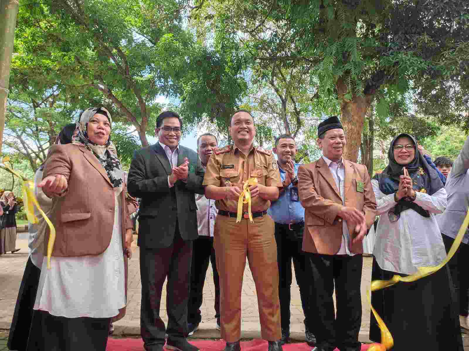 Mahyuddin Kadis Kominfo Kota Makassar membuka Pekan Raya Jurnalistik Fakultas Dakwah dan Komunikasi UIN Makassar