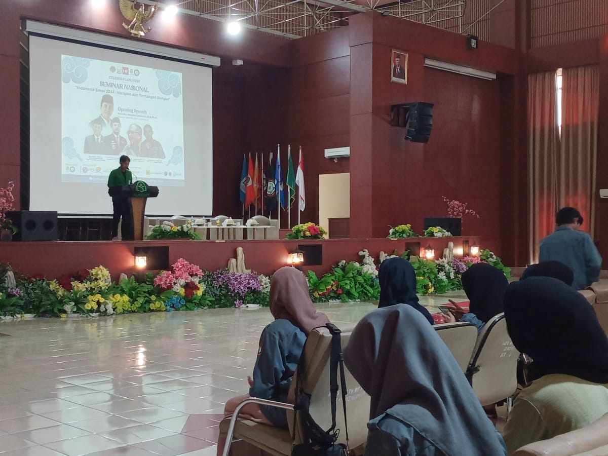 Seminar Nasional HMJ PWK UINAM, Indonesia 2045 Harapan dan Tantangan Bangsa