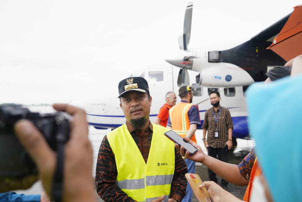 Perdana, Gubernur Sulsel Resmikan Penerbangan Rute Makassar-Bone