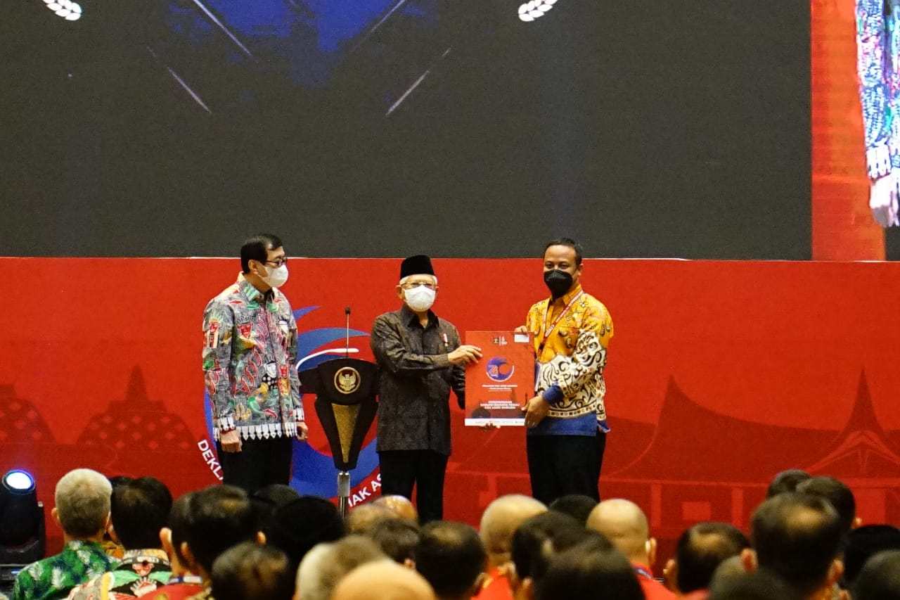 Gubernur dan Kakanwil Kemenkumham Sulsel Sabet Penghargaan dari KKP HAM