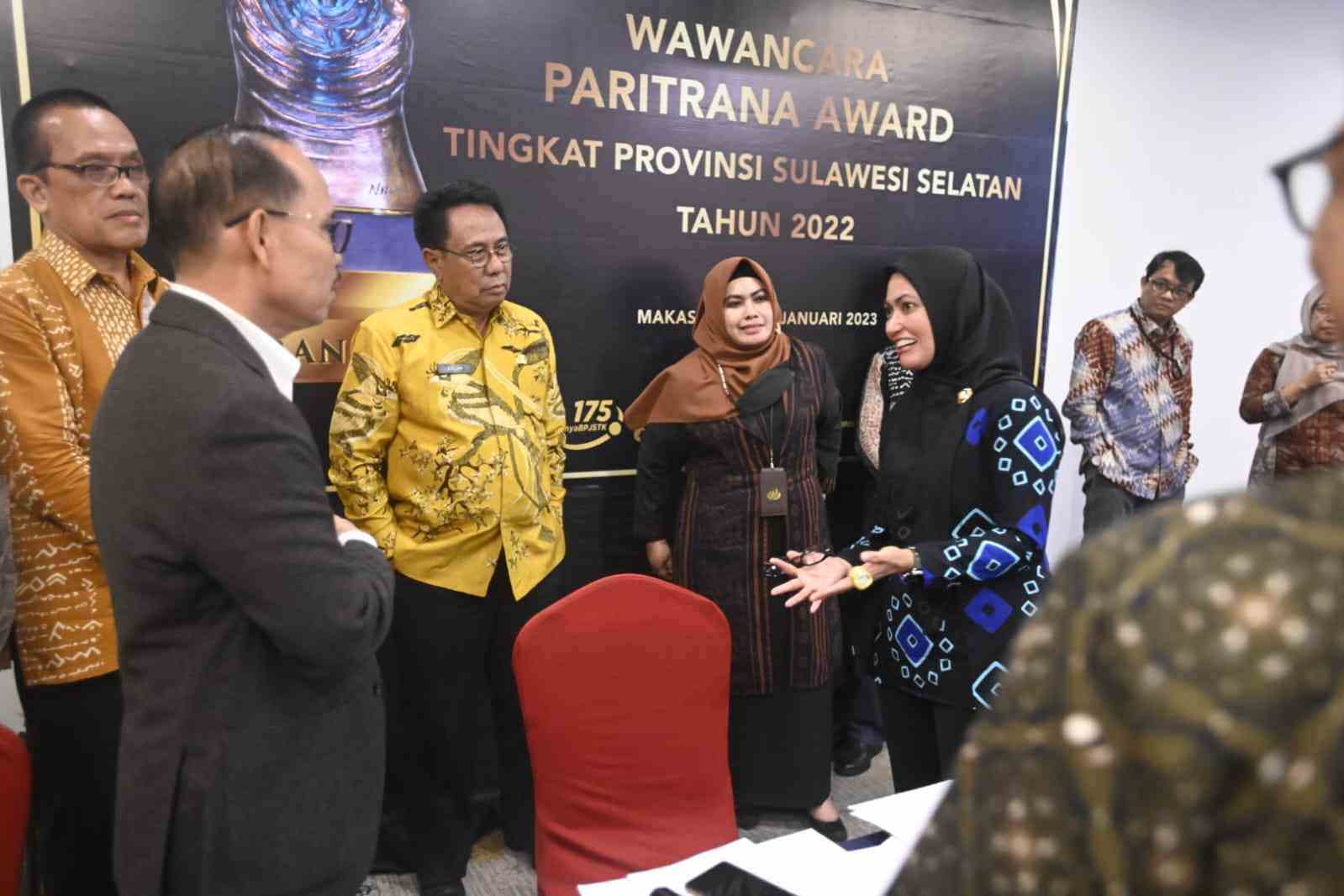 Bupati Lutra Indah saat hadir dikegiatan wawancara Panitia Paritrana Award Tingkat Provinsi Sulawesi Selatan. (Dok/Pemkab Lutra).