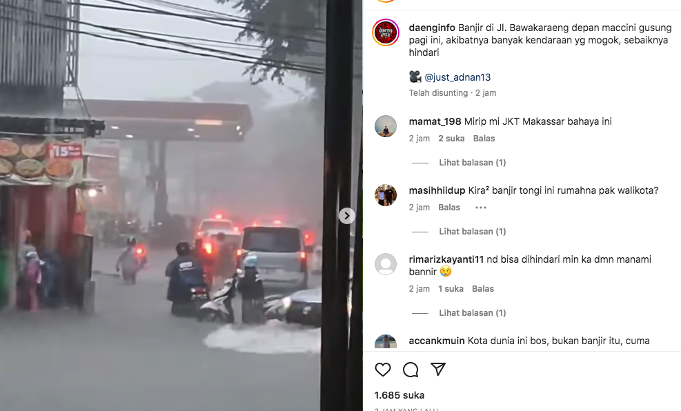 Tangkapan layar rekaman video sebagian besar wilayah di Makassar kebanjiran. (Dok/Instagram @daenginfo)