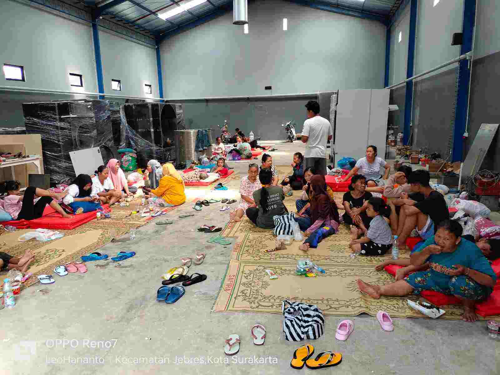 Kondisi pengungsian warga terdampak banjir di Kota Surakarta, Jawa Tengah. (Dok/BPBD Kota Surakarta).