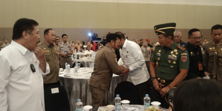 Mentan RI, Syahrul Yasin Limpo dalam Rakor Pengawasan dan Pengendalian Alih Fungsi Lahan Pertanian Se- Sulawesi di Makassar, Selasa, 7 Maret 2023. (Foto: Rakyat.News/Muh. Aswar)