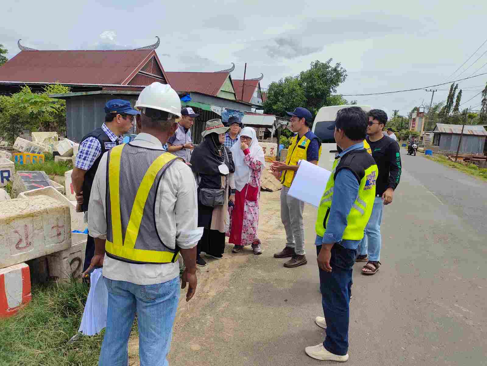 Rekonstruksi jalan ruas Impa-Impa - Anabanua di Kabupaten Wajo. (Dok.Ist)