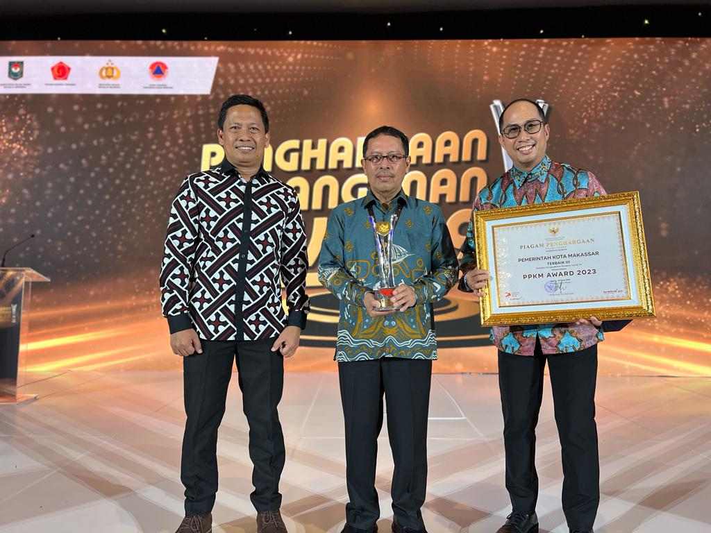 Pemkot Makassar meraih piagam penghargaan terbaik III kategori pengendalian pandemi Covid-19 untuk wilayah Sulawesi. (Dok.Ist)