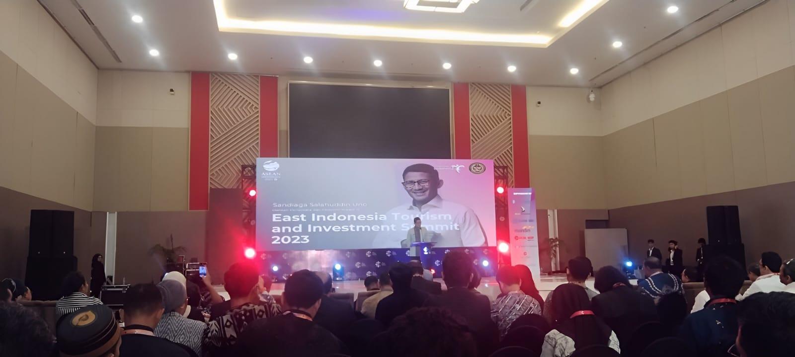 Menparekraf Sandiaga Uno pada pertemuan “East Indonesia Tourism and Investment Summit 2023” di Hotel Claro Makassar, Jumat, 3 Maret 2023.