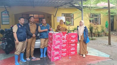 Dinsos Makassar Bangun Dapur Pengungsi Korban Banjir