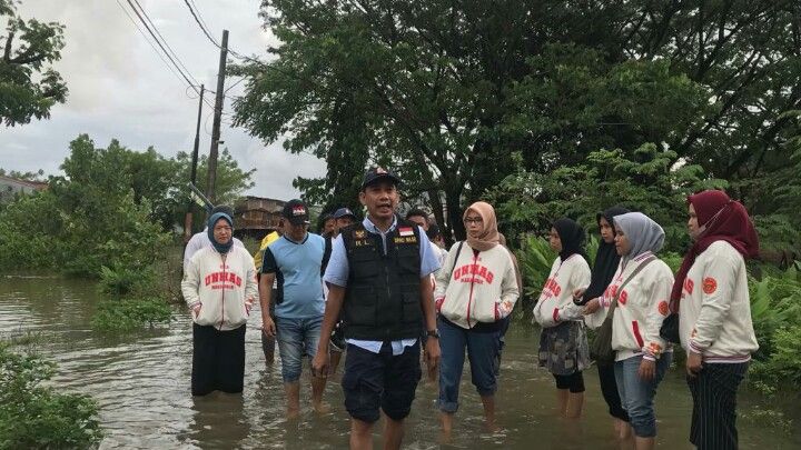 Ketua DPRD Rudianto Lallo Keliling Makassar Bantu Korban Terdampak Banjir