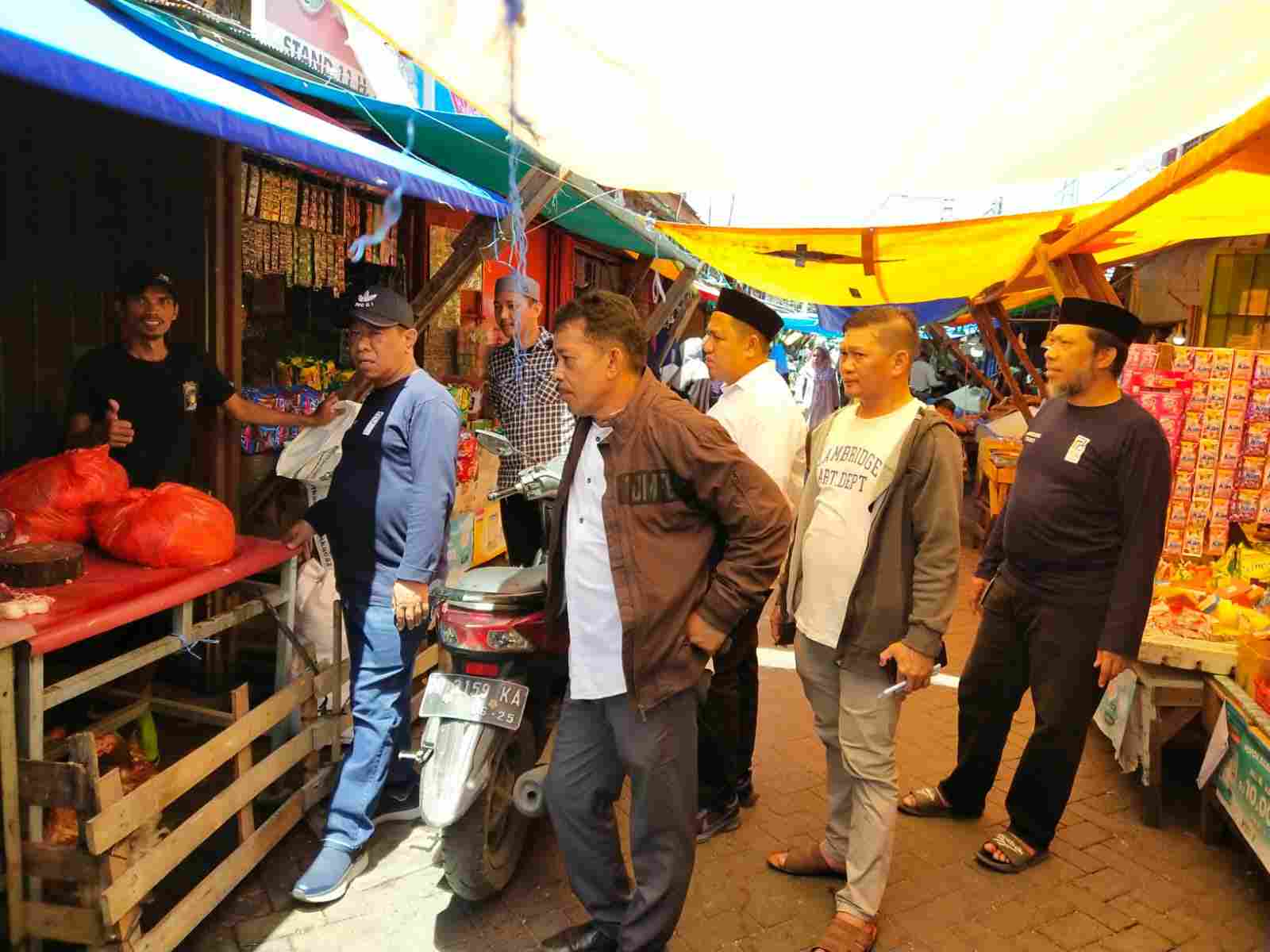 Jelang Libur Lebaran, Dirum Perumda Pasar Makassar Tinjau Kondisi Pasar